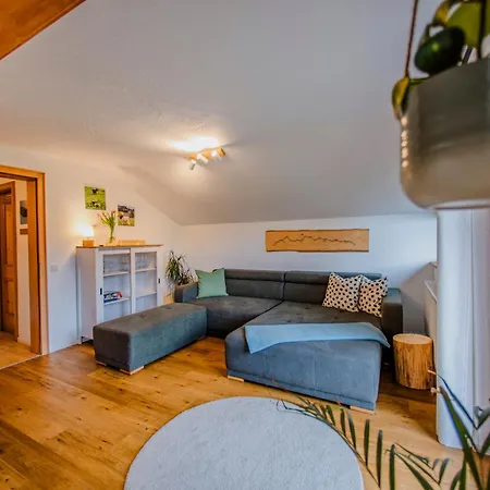 Apartment Am Berg *